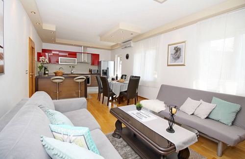 Duce Apartment | BANE Apartments - Holidays with family 70 meters from the sea