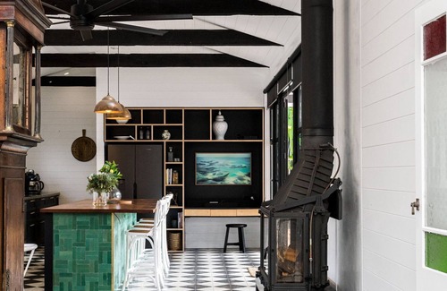 Bangalow House | Bangalla Bangalow - heritage farmhouse with pool