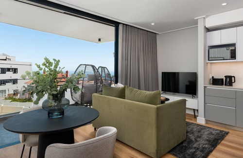 Sea Point Promenade Apartment | Bantry Bay Luxury Apartment with Ocean Views