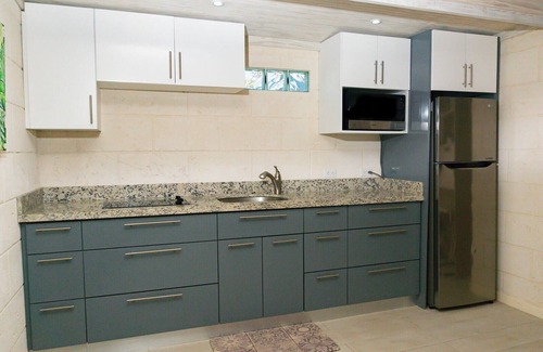 Brighton Apartment | Banyan Beach Studio