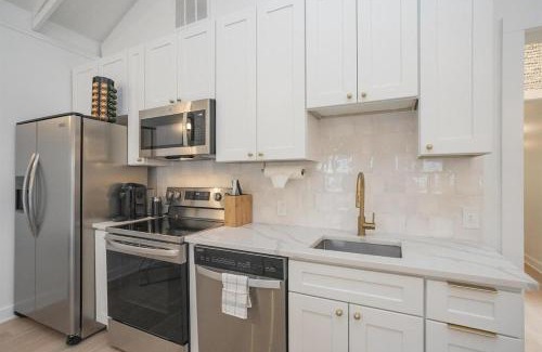 Eastwood Apartment | Bao Haus