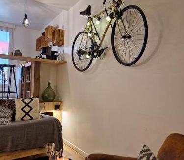 Talence Apartment | Baptiste le caviste