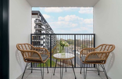 Jezyce Apartment | Barańczaka 1C | Cozy Studio | Balcony | Parking