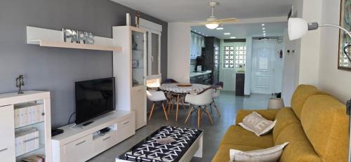 Coveta Fuma Apartment | barbara 20 playa muchavista alicante