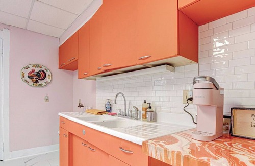 Bellefonte Apartment | Barbie Dream Apartment 11 miles from PSU
