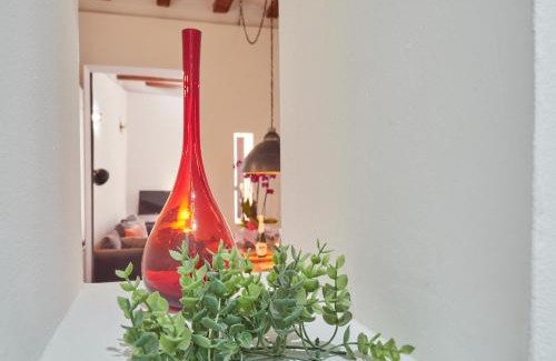 Gothic Quarter Apartment | BarcelonaForRent Alessandra Central Ramblas