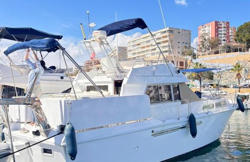 Playa Pobla de Farnals Boat Rental | Barco muy acogedor en Valencia