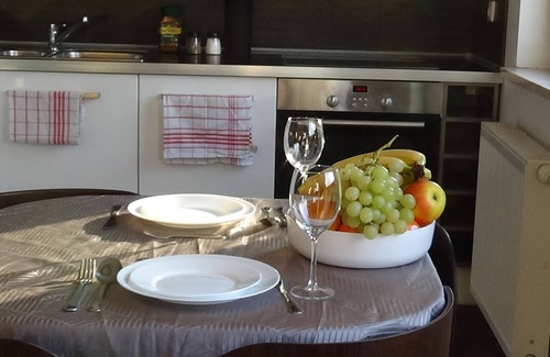 Gorce Apartment | Bardzo fajnie meszkanie. Znajduje cę w dobrzej lokalizacji. Darmowyj parking