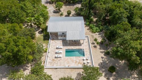 Plum Bay House | Barefoot Beach Bungalow