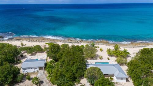 Plum Bay House | Barefoot Beach Bungalow
