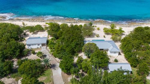 Plum Bay House | Barefoot Beach Bungalow