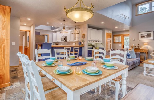 Kiwanda Shores Condo | Barefoot Beach House
