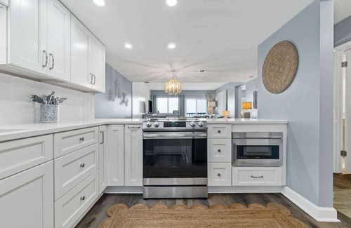 Sunnyside Apartment | Barefoot Bungalow Beachfront