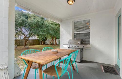 Bid-a-wee Beach House | Barefoot Bungalow - Private Beach Access, Dog-Friendly, 1940s Home 1 Block to Beach, FREE Daily Activities!