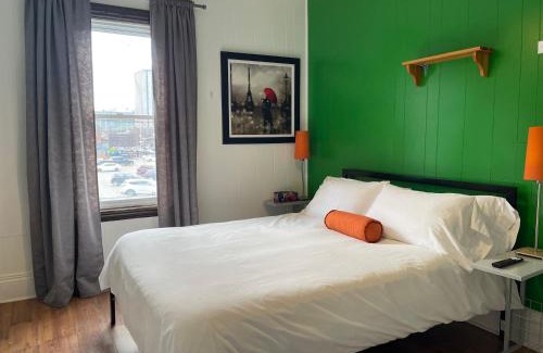 Downtown Ottawa Hostel | Barefoot Inn