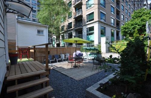 Downtown Ottawa Hostel | Barefoot Inn