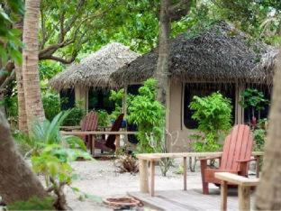 Drawaqa Island Resort | Barefoot Manta Island Resort