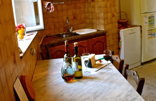 Mologno Apartment | Bargabellavista: sleeps 8 in 3 bedrooms, 2 bathrooms, large garden and parking