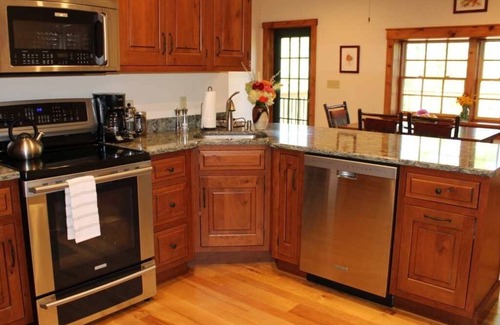 Keene Bed & Breakfast | Bark Eater Inn