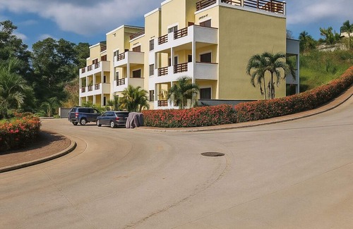Coxen Hole Apartment | Barmel Apartments