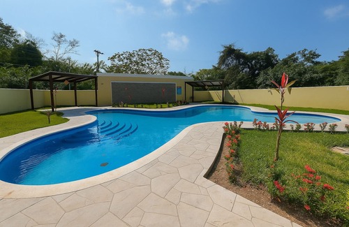 Coxen Hole Apartment | Barmel Apartments