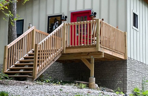 Jeffersonville Cabin | Barn at Red River Gorge Natural Bridge