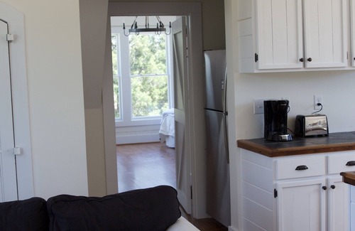 Ridge Cabin | Barn Stay on Working Farm in VA Wine Country, 30 min from UVA