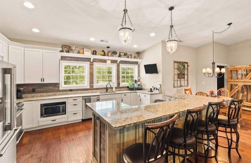 North Terre Haute House | Barndominium! Pool, HotTub, Slide, Mini B-Ball Court/Nerf Arena, Theater, 2 Bars