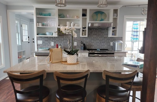 Plymouth House | BarnTides - Plymouth Long Beach