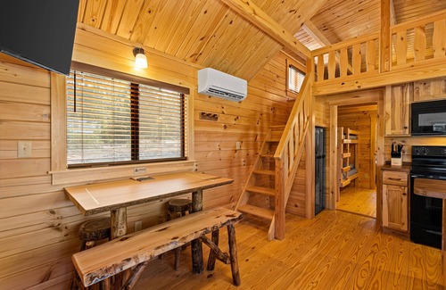 Gilmer Cabin | Barnwell Mountain Cabins #2: Cabin/Tiny Home w/loft in Gilmer across from BMRA