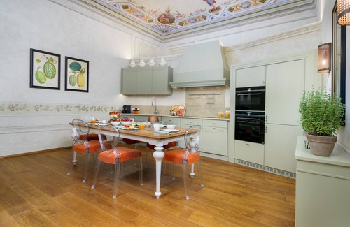 Santa Croce Apartment | Barone Achille -La Dimora degli Affreschi Florence
