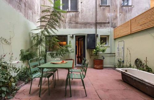 Lastarria Apartment | Barrio Lastarria - Private Courtyard