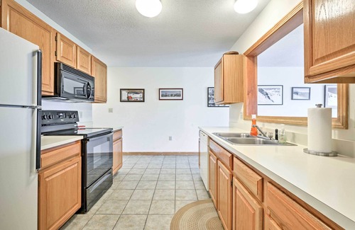 Intervale Condo | Bartlett Condo w/Mountain Views Near Ski Resorts!
