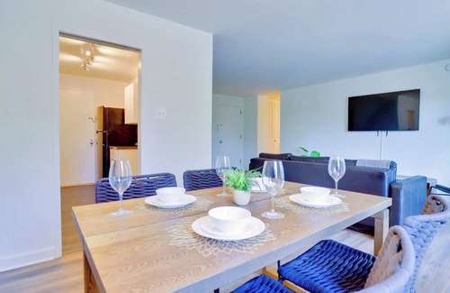 Clarendon Apartment | Barton Park Urban Retreat