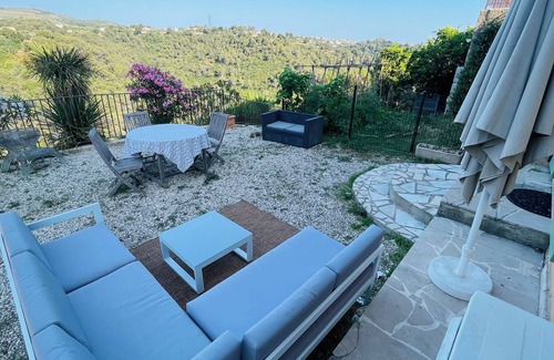 Nice Apartment | Bas de Villa Avec Terrasse Dans la Nature à Seulement 15 mns de Nice