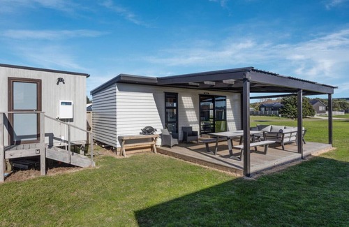 Waiotahi Cabin | Base by the Beach Waiotahe