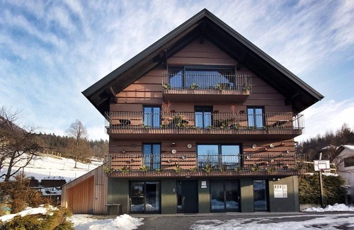 Krize House | Base Camp: Cozy retreat in a mountain village