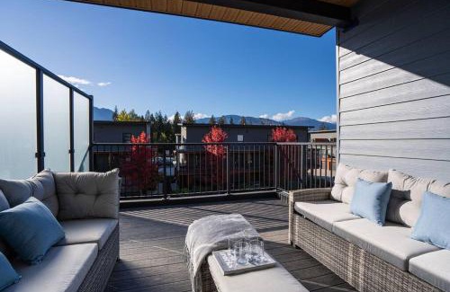 Revelstoke Apartment | Base Camp Revy!