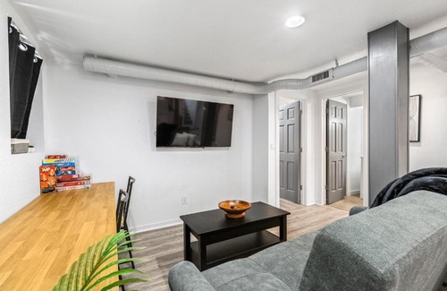 Alamo Placita House | Basement with Full Kitchen and Near Downtown