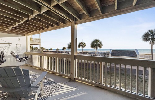 Sunnyside Condo | "Bask" - Ramsgate Harbour | Beachfront Condo | Pristine Beach Views | Community Pool