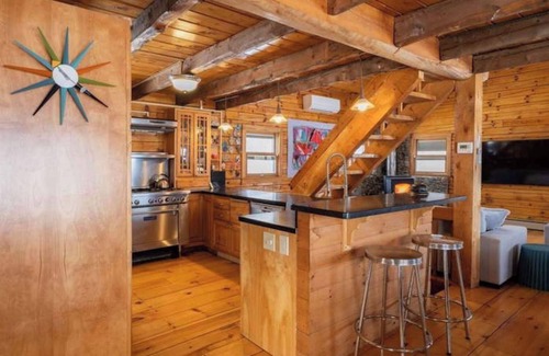 Grand Isle House | Basketball Court, 100 yard chipping Range, Water Sports, Games, Firepit, bikes