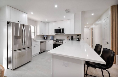 Saint Cloud House | Basketball + Firepit + 20mi to Disney + in dwtn!