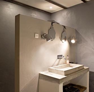 Saint-Etienne-de-Villereal Apartment | Bassiviere Barn Chic