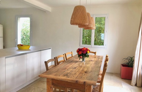 Aix-en-Provence Villa | Bastide in Aix en Pce, swimming pool, enclosed garden, gym and private parking.