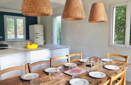 Aix-en-Provence Villa | Bastide in Aix en Pce, swimming pool, enclosed garden, gym and private parking.