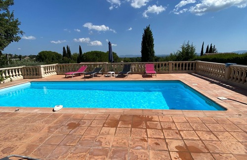 Flayosc Villa | Bastide with private pool ideally located between St Tropez and G. Du Verdon.