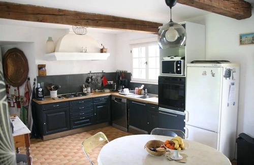 Sainte-Anne du Castellet House | Bastide with swimming pool & vineyards