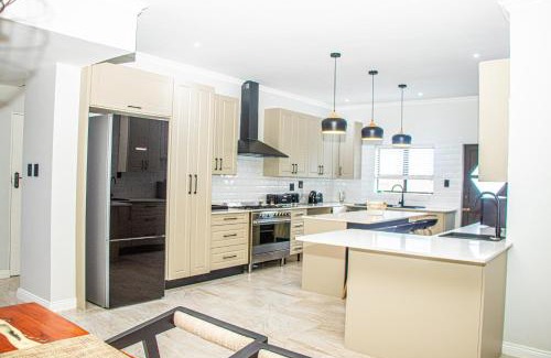 Mookgopong Villa | Batau Villa