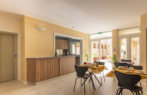 Xewkija Hotel | Battista Guesthouse with pool-room 5