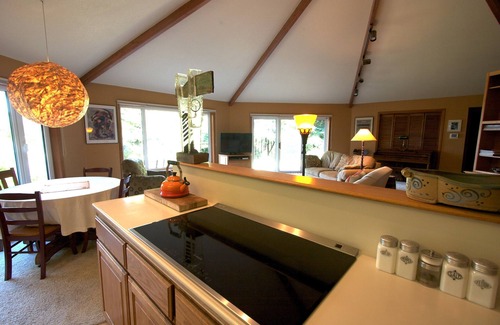 Port Orford House | Battle Rock House-Port Orford - Spectacular ViewsnNo WindnBroadband Internet